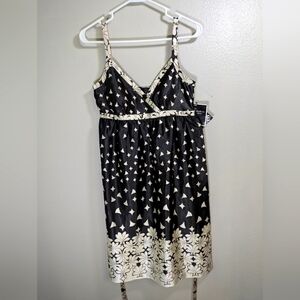 Madison Leigh size 6 black & white faux wrap sleeveless silky ladies dress NWT